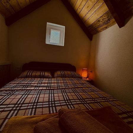 Vikendica,Bungalovi Lipska Pecina เซทินเจ ภายนอก รูปภาพ
