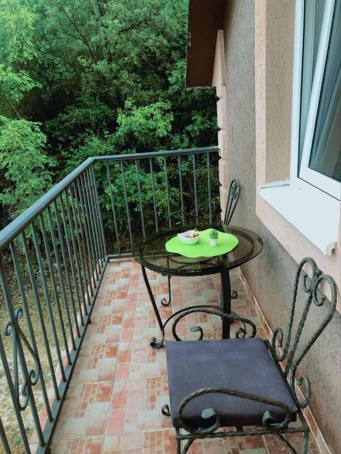 Vikendica,Bungalovi Lipska Pecina เซทินเจ ภายนอก รูปภาพ