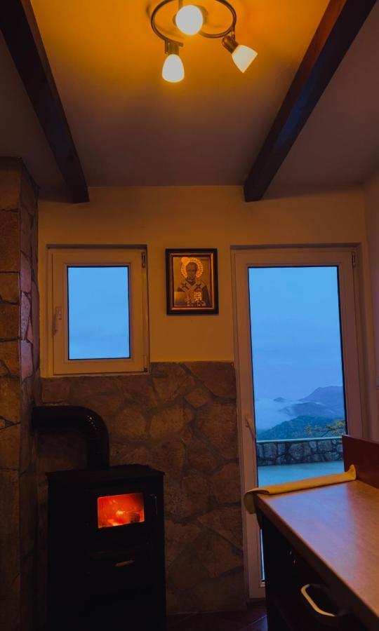 Vikendica,Bungalovi Lipska Pecina เซทินเจ ภายนอก รูปภาพ