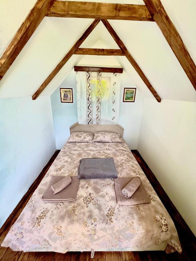 Vikendica,Bungalovi Lipska Pecina เซทินเจ ภายนอก รูปภาพ