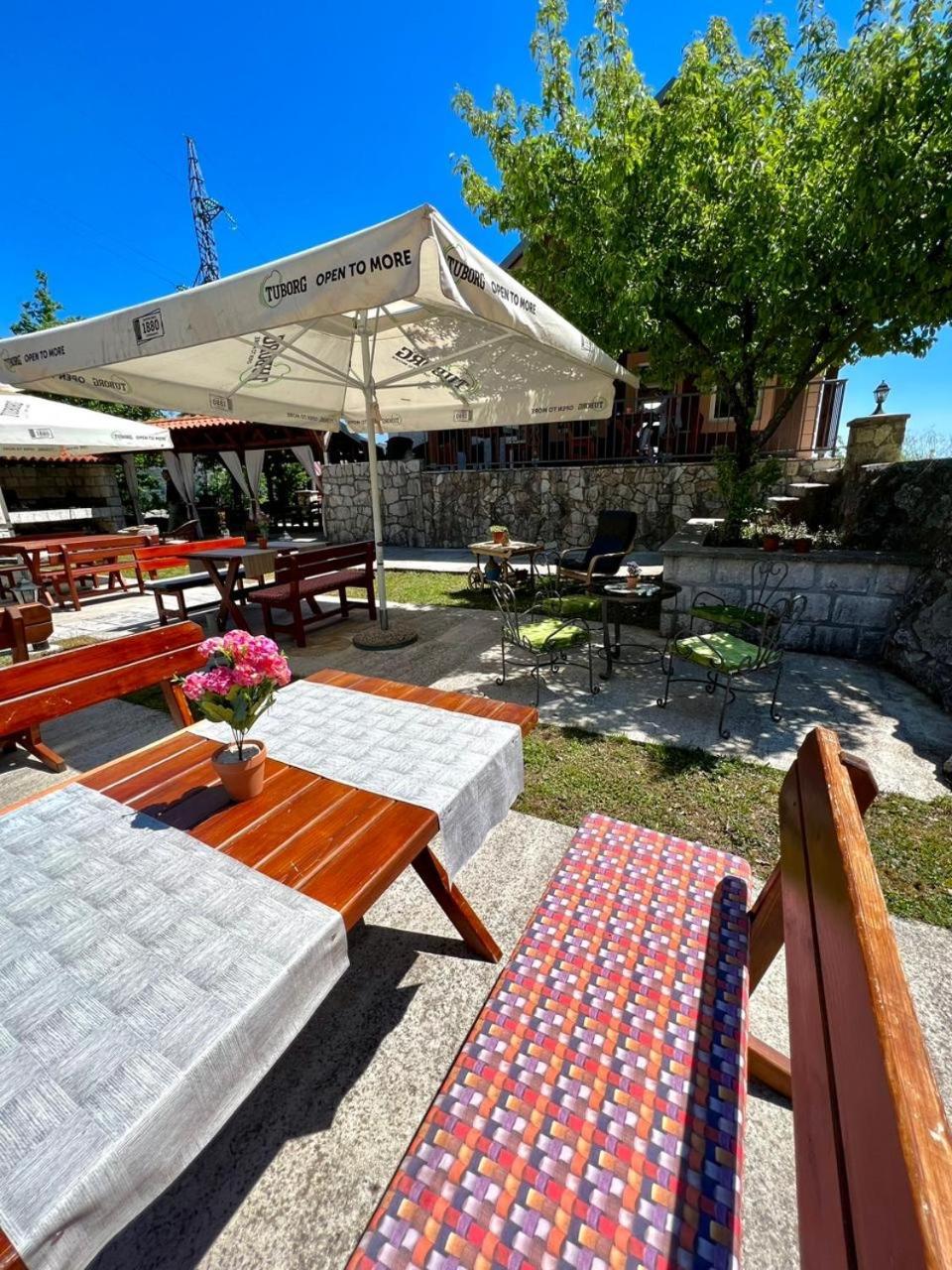 Vikendica,Bungalovi Lipska Pecina เซทินเจ ภายนอก รูปภาพ